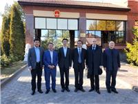 中發(fā)軍融王洪董事長一行訪問俄羅斯直升機(jī)集團(tuán)